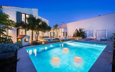 Modern villa with pool for sale in Pollensa, Mallorca