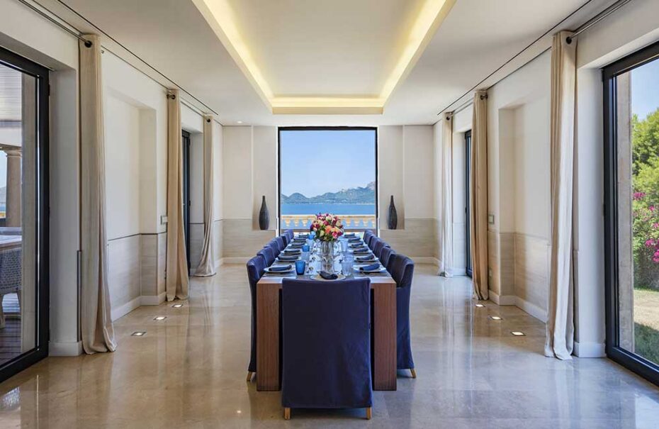 Dining room, mansion in Alcudia, Mallorca