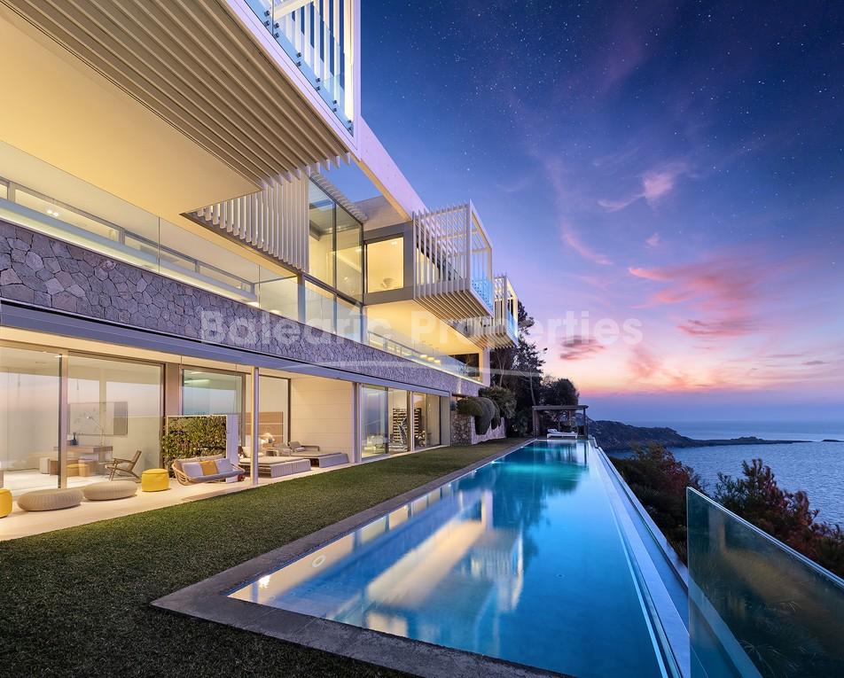 Ultimate luxury villa in Port Adriano, Mallorca – cutting-edge design and exclusive marina location