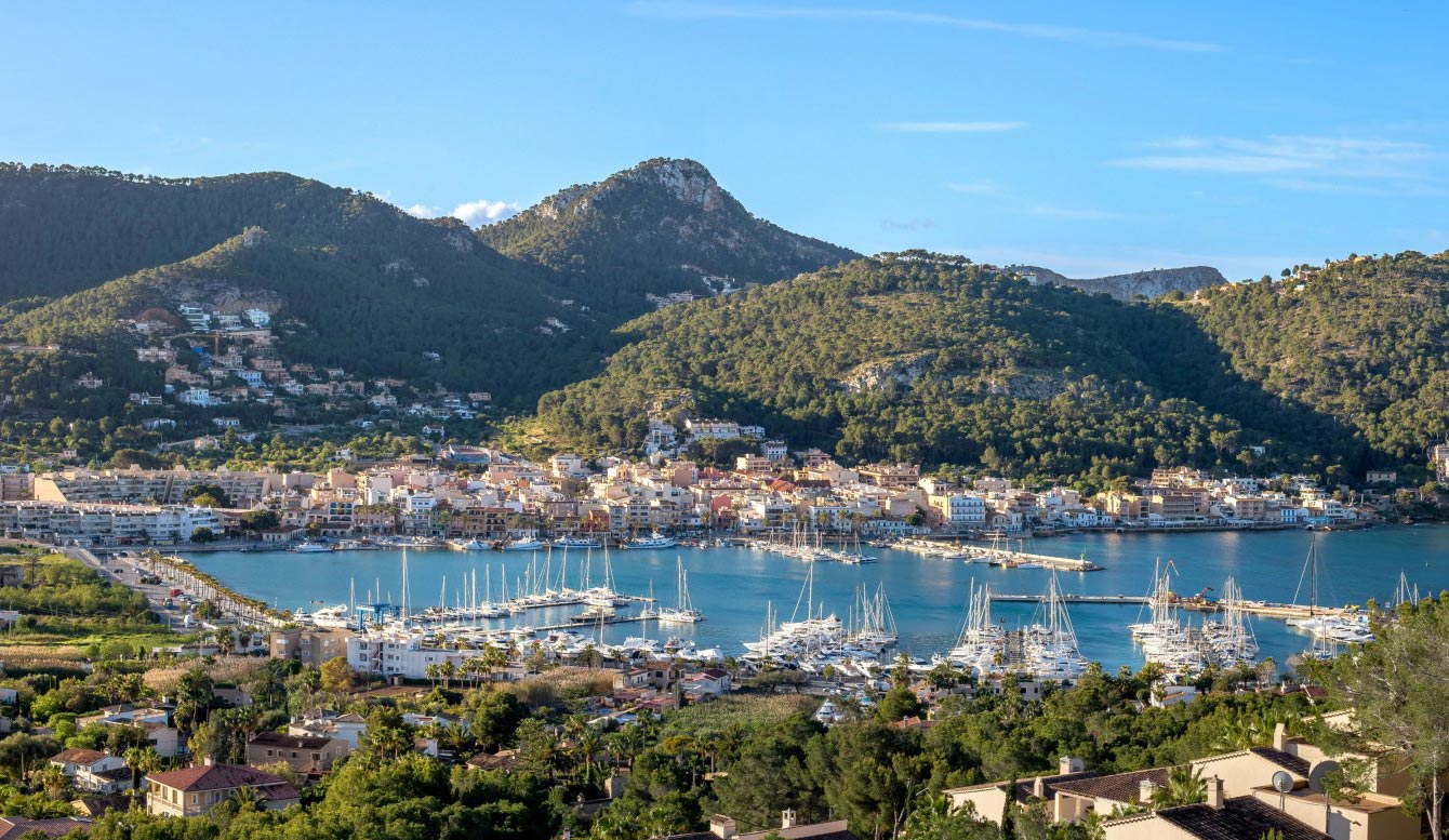 Scenic view of Puerto Andratx, Mallorca – luxury marina, waterfront properties, and Mediterranean charm
