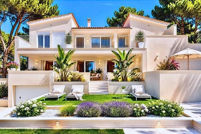 Refurbished villa with 3 apartments for sale in Playa de Palma, Mallorca